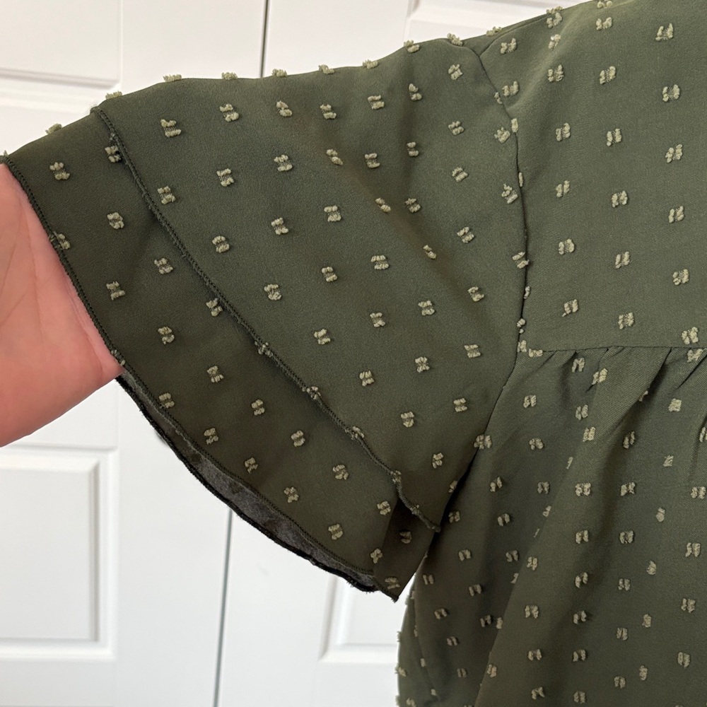 SHEIN Olive Green Ruffled Top - Picture 4 of 6